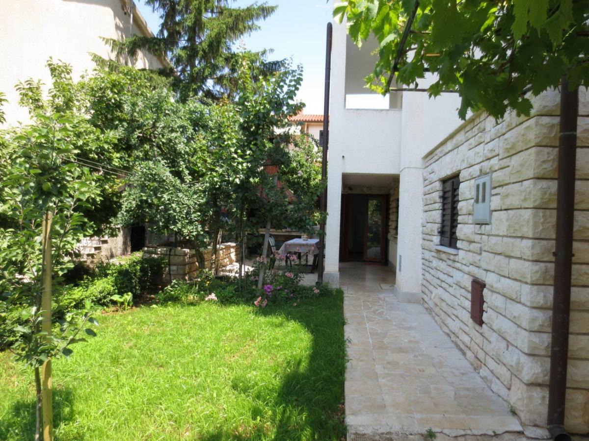 Apartment Petrinic V Пула Екстер'єр фото