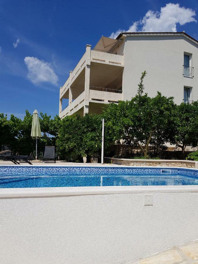Apartment Petrinic V Пула Екстер'єр фото